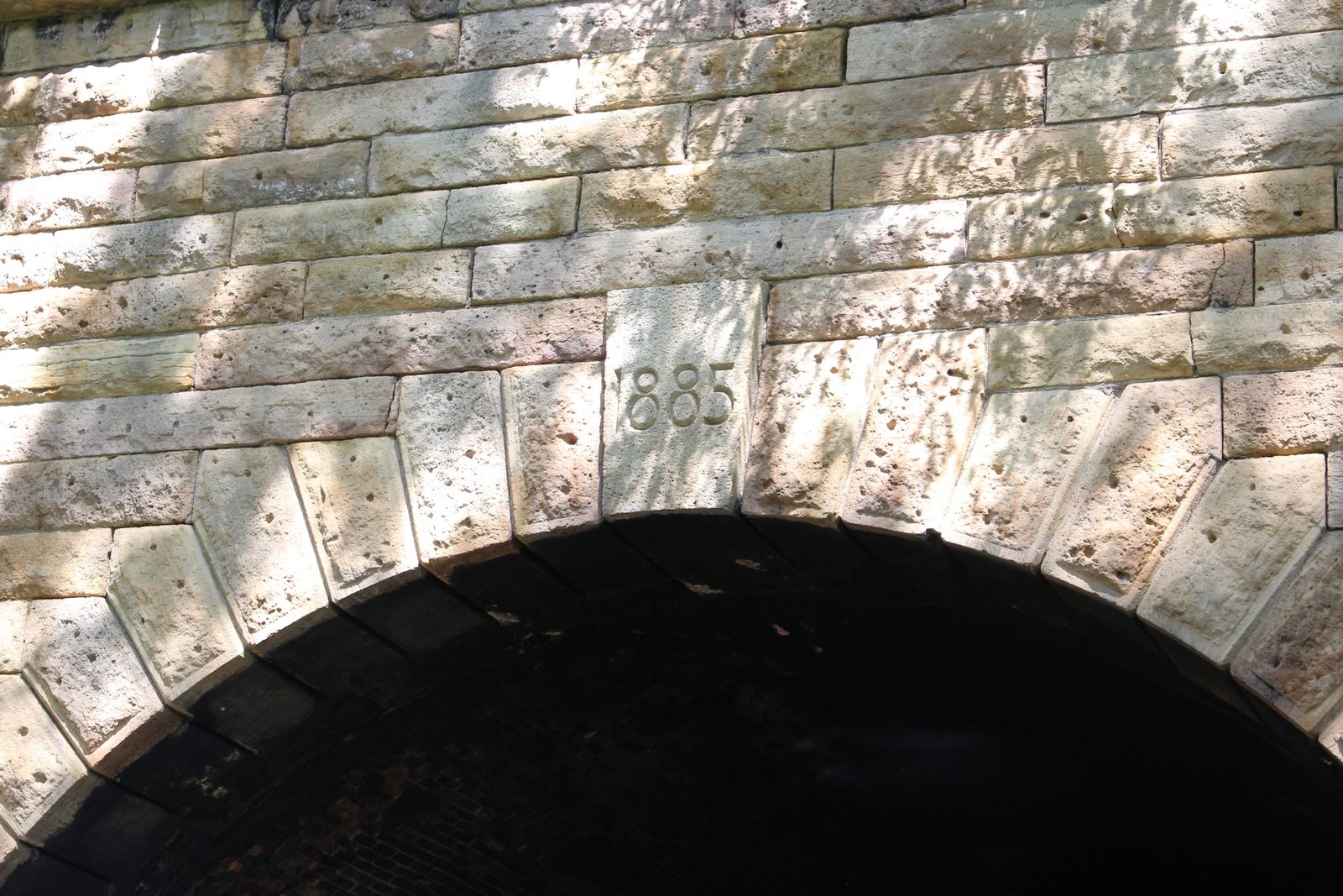 Date stone